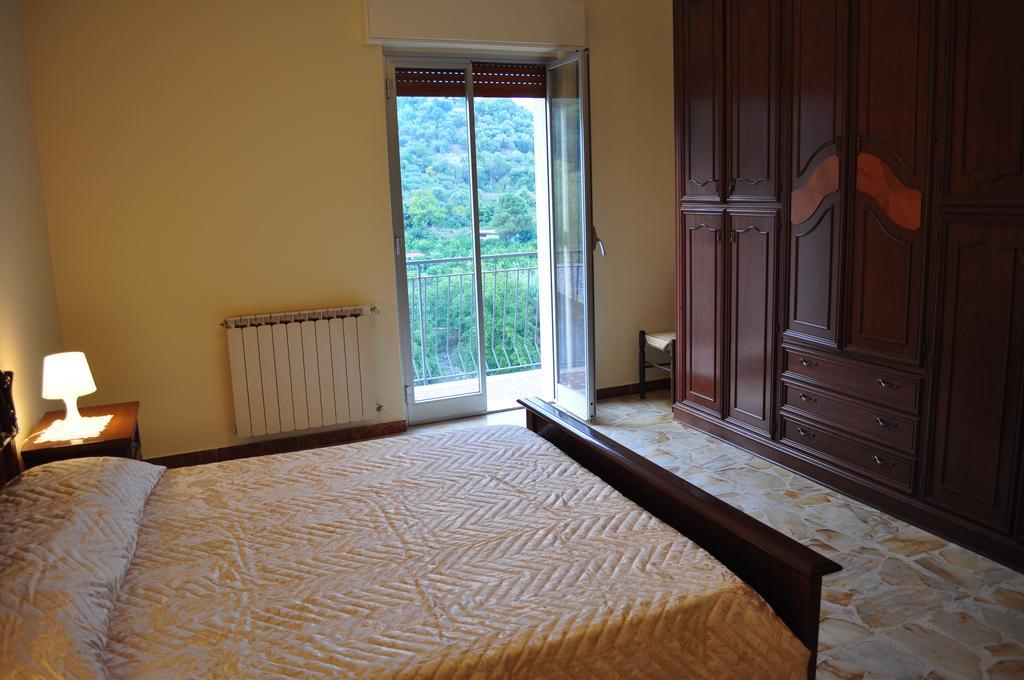 Casa Catena Francavilla di Sicilia Pokoj fotografie