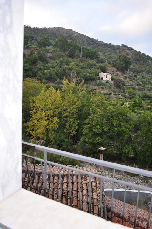 Casa Catena Francavilla di Sicilia Pokoj fotografie